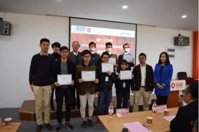 廈門(mén)中軟2013級(jí)軟件開(kāi)發(fā)專(zhuān)業(yè)實(shí)訓(xùn)圓滿(mǎn)結(jié)業(yè)，為鷺島軟件產(chǎn)業(yè)注入新活力